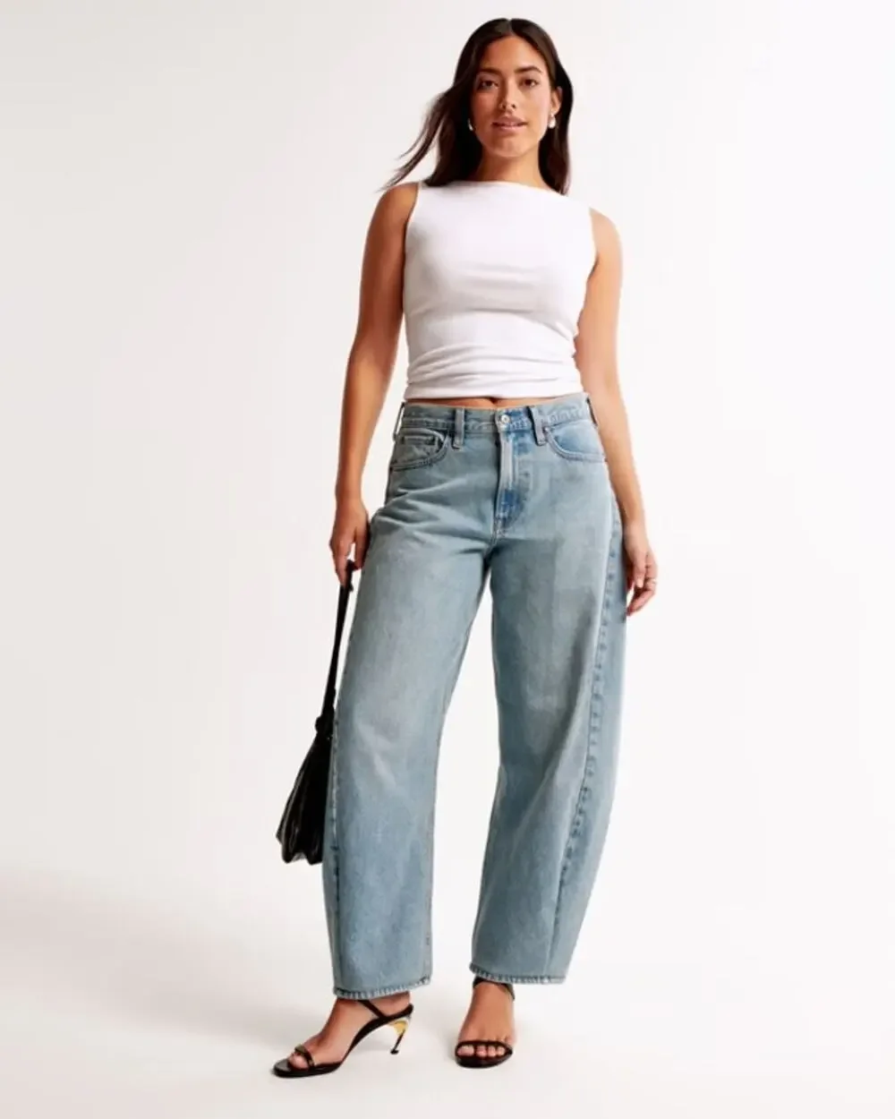Abercrombie & Fitch Curve Love Mid Rise Barrel Jeans Blue Size 28R - Picture 1 of 12